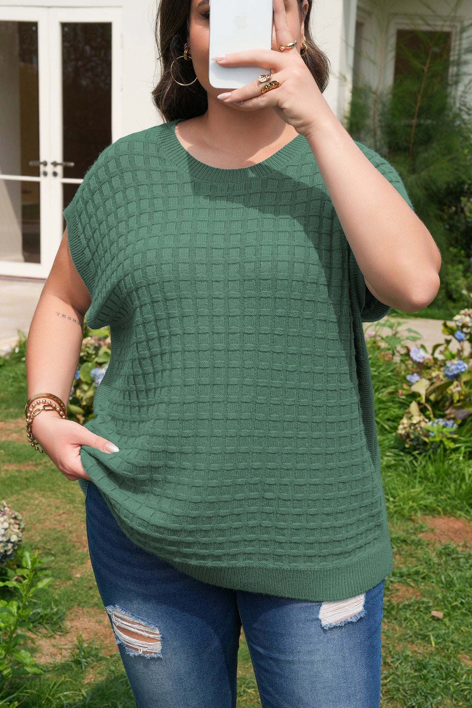 Yvaine | Textured Knit Short Sleeve Sweater in Extended Sizes